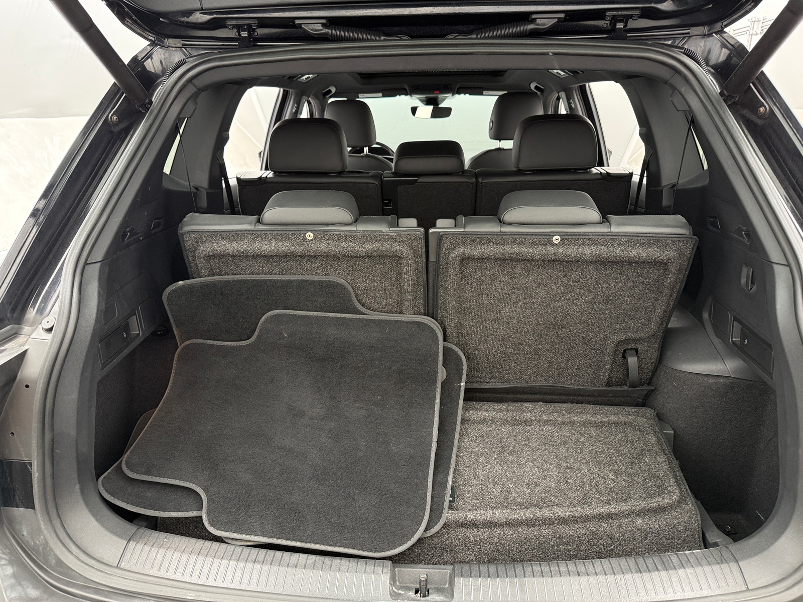 Thumbnail: 2019 Volkswagen Tiguan - 6