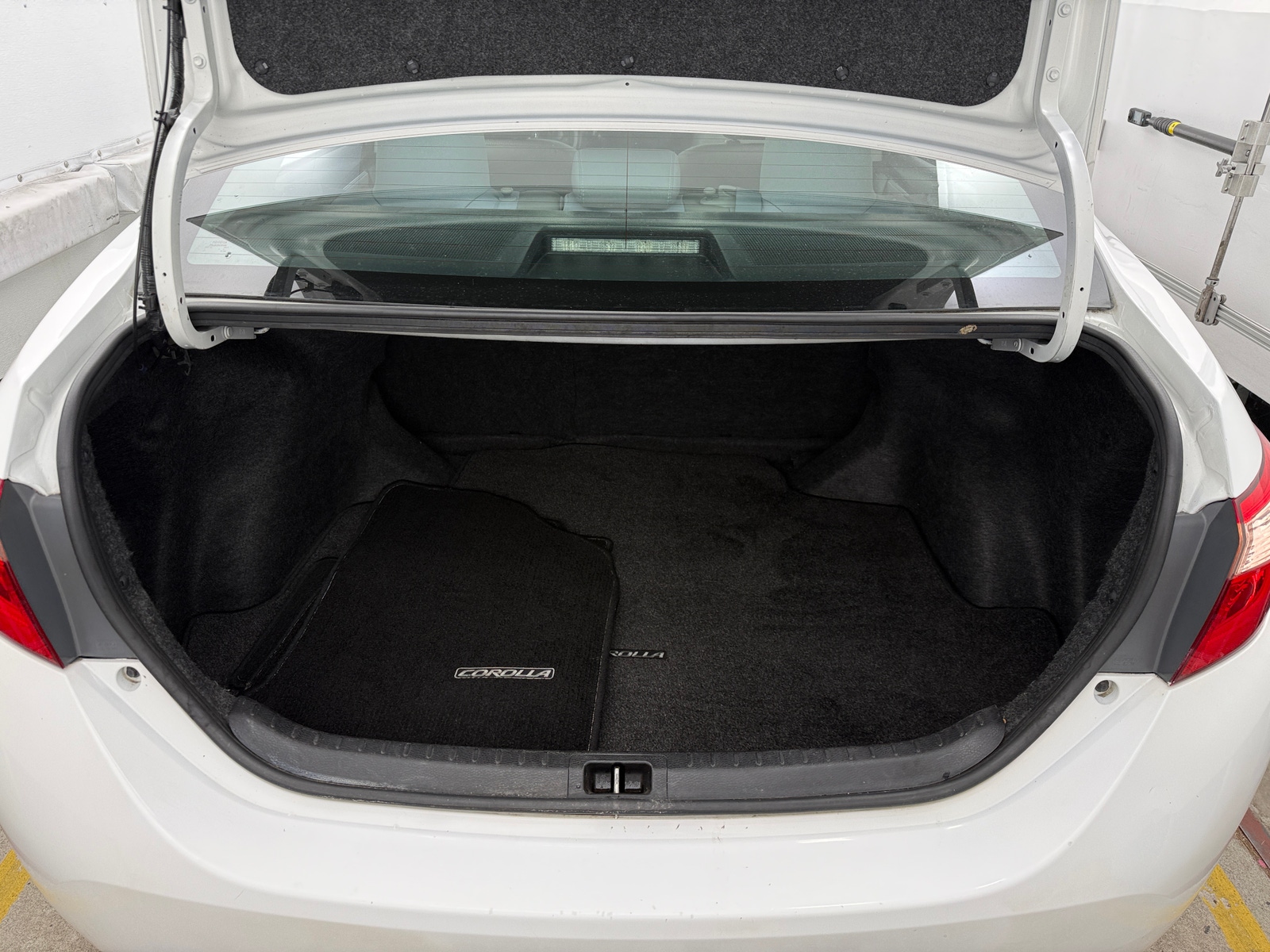 Thumbnail: 2018 Toyota Corolla - 7