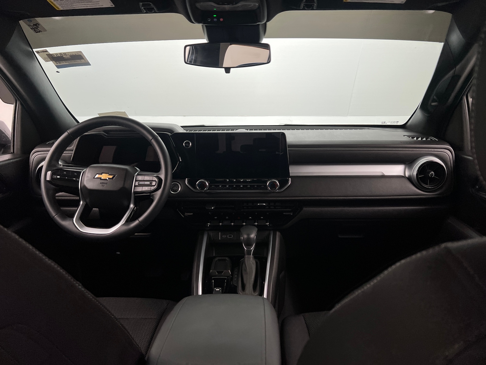 Thumbnail: 2024 Chevrolet Colorado - 3