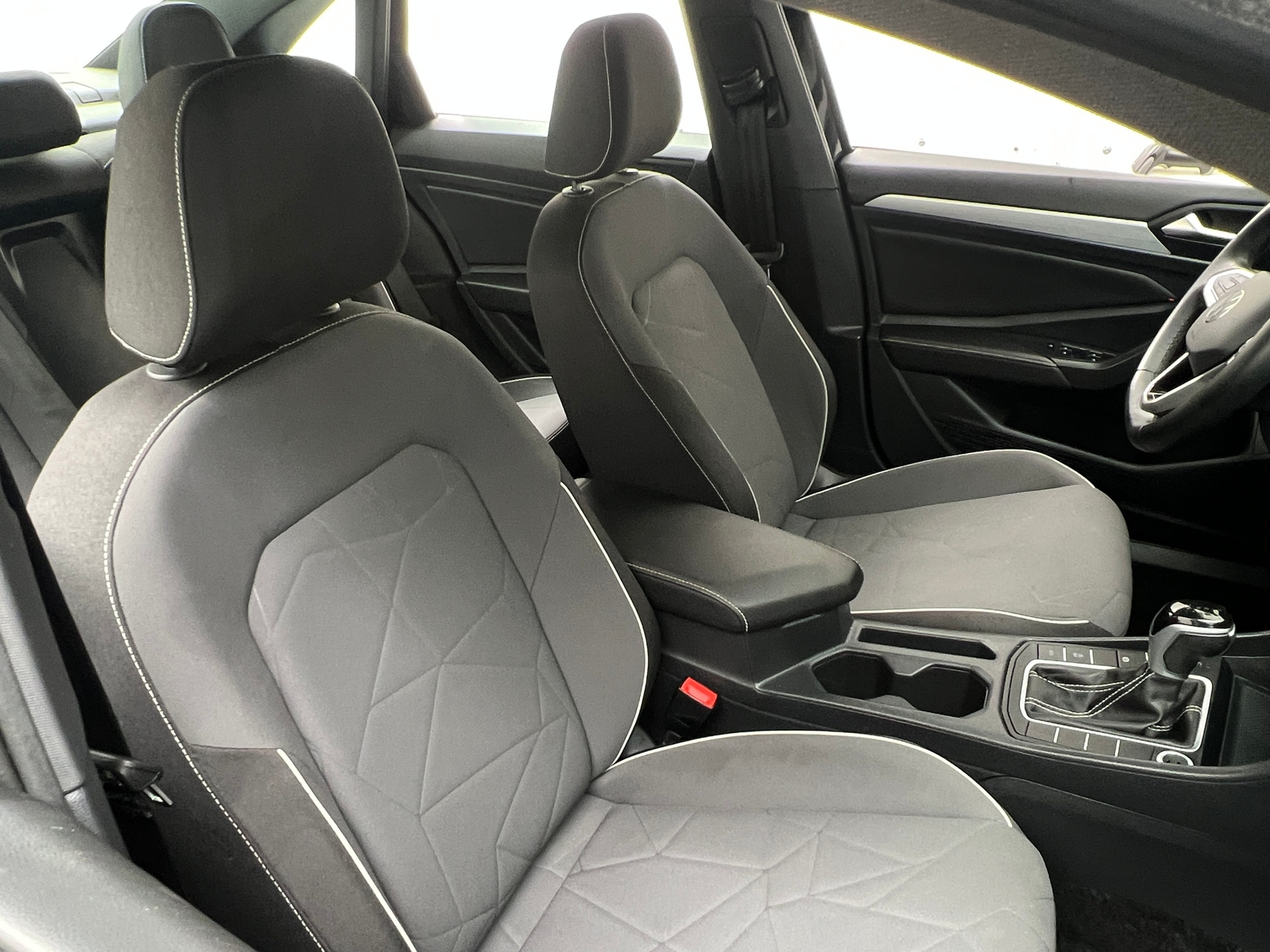 Thumbnail: 2025 Volkswagen Jetta - 2