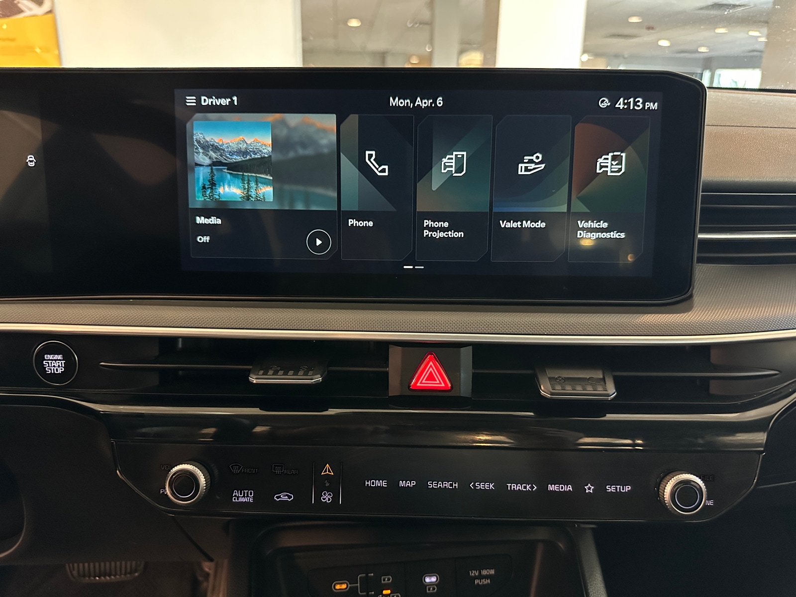 Thumbnail: 2025 Kia K5 - 4