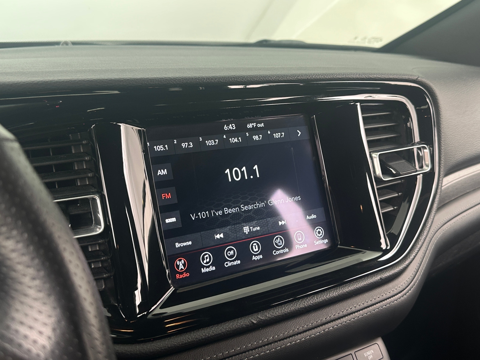 Thumbnail: 2023 Dodge Durango - 4