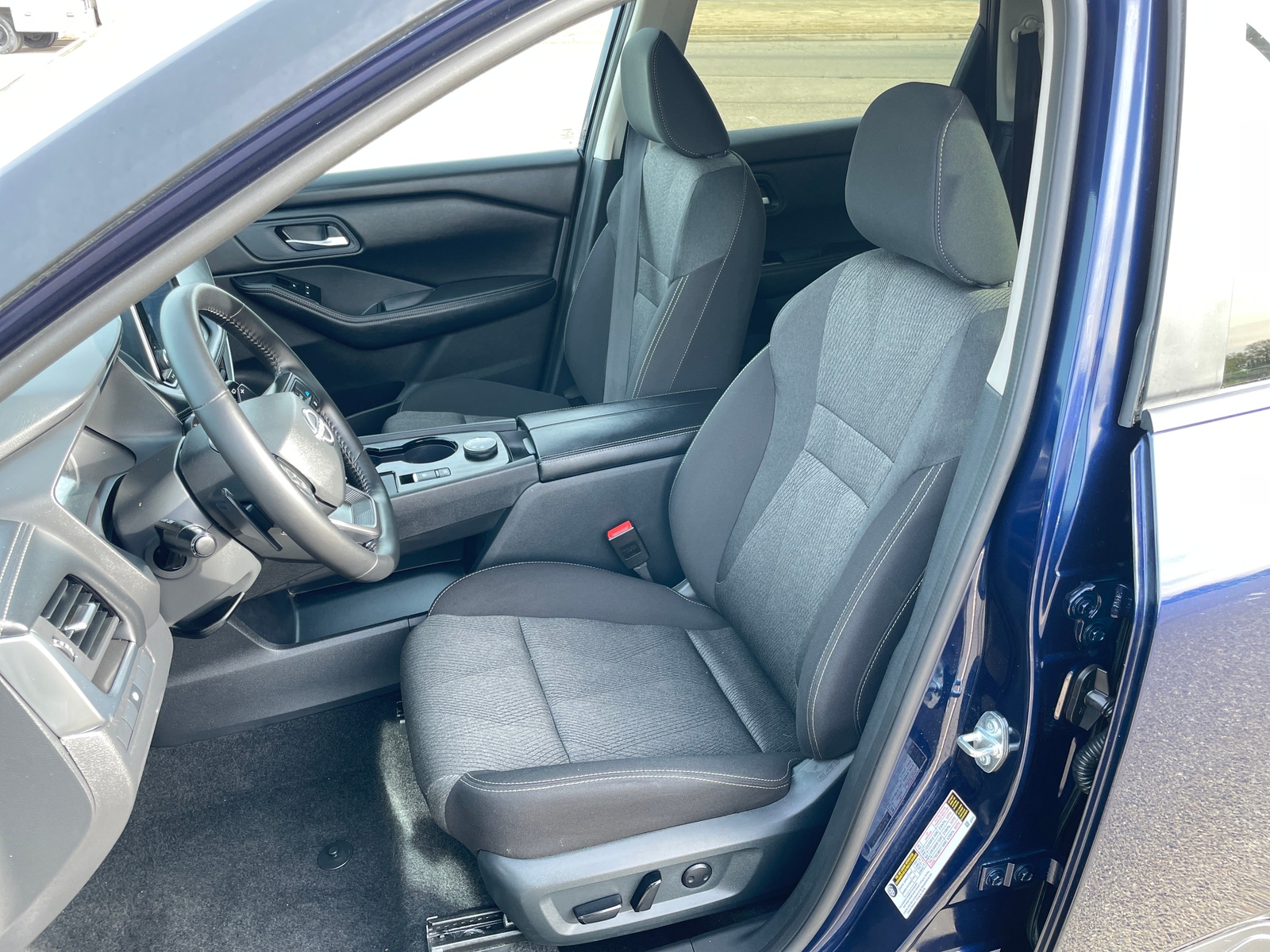 Thumbnail: 2025 Nissan Rogue - 2