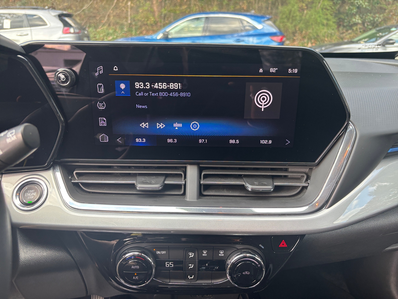 Thumbnail: 2025 Chevrolet Trax - 4