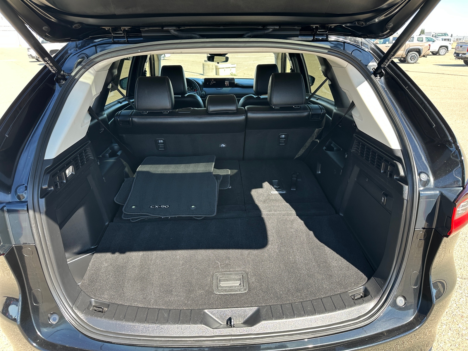 Thumbnail: 2025 Mazda CX-90 - 6