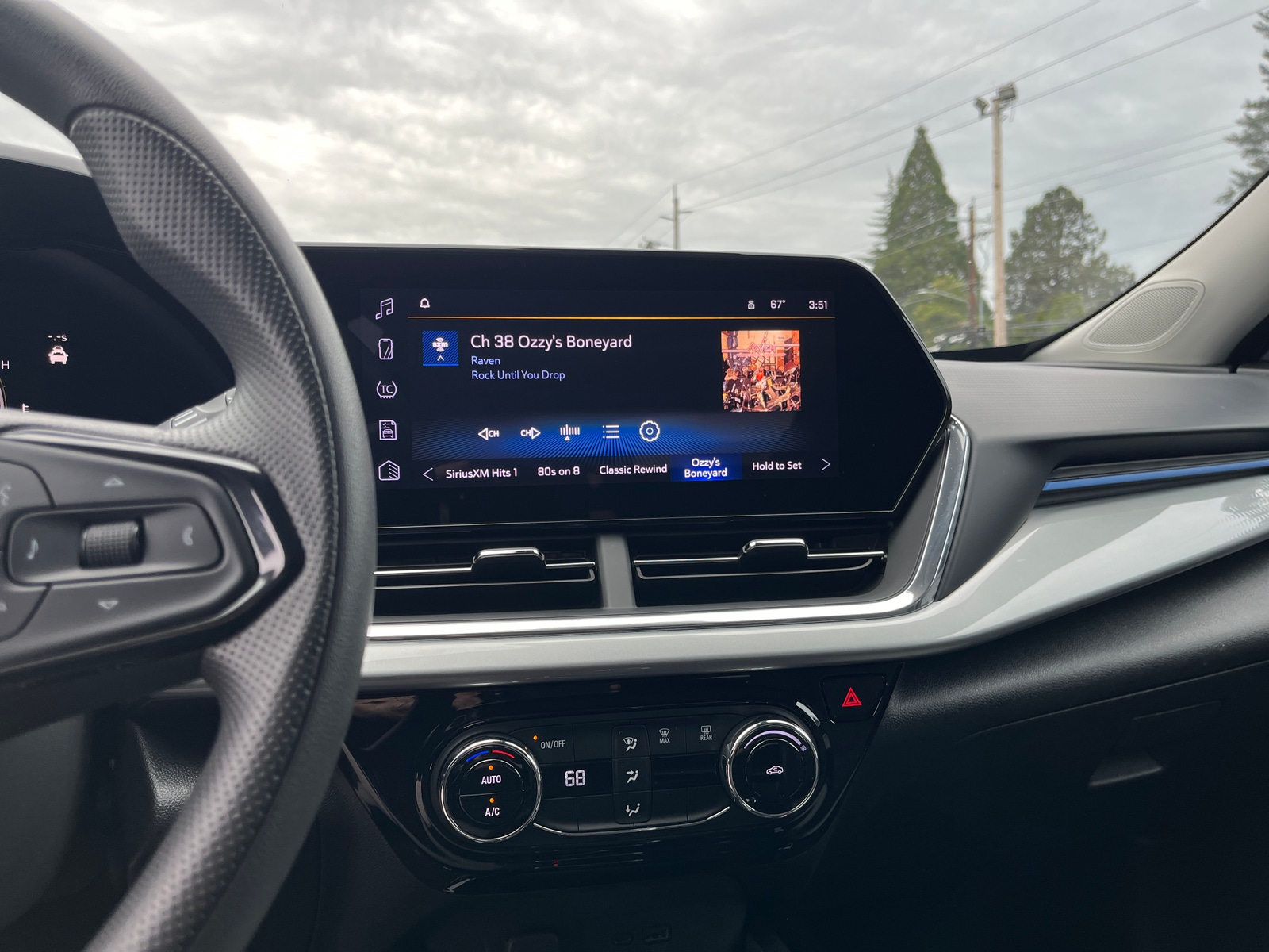 Thumbnail: 2025 Chevrolet Trax - 4