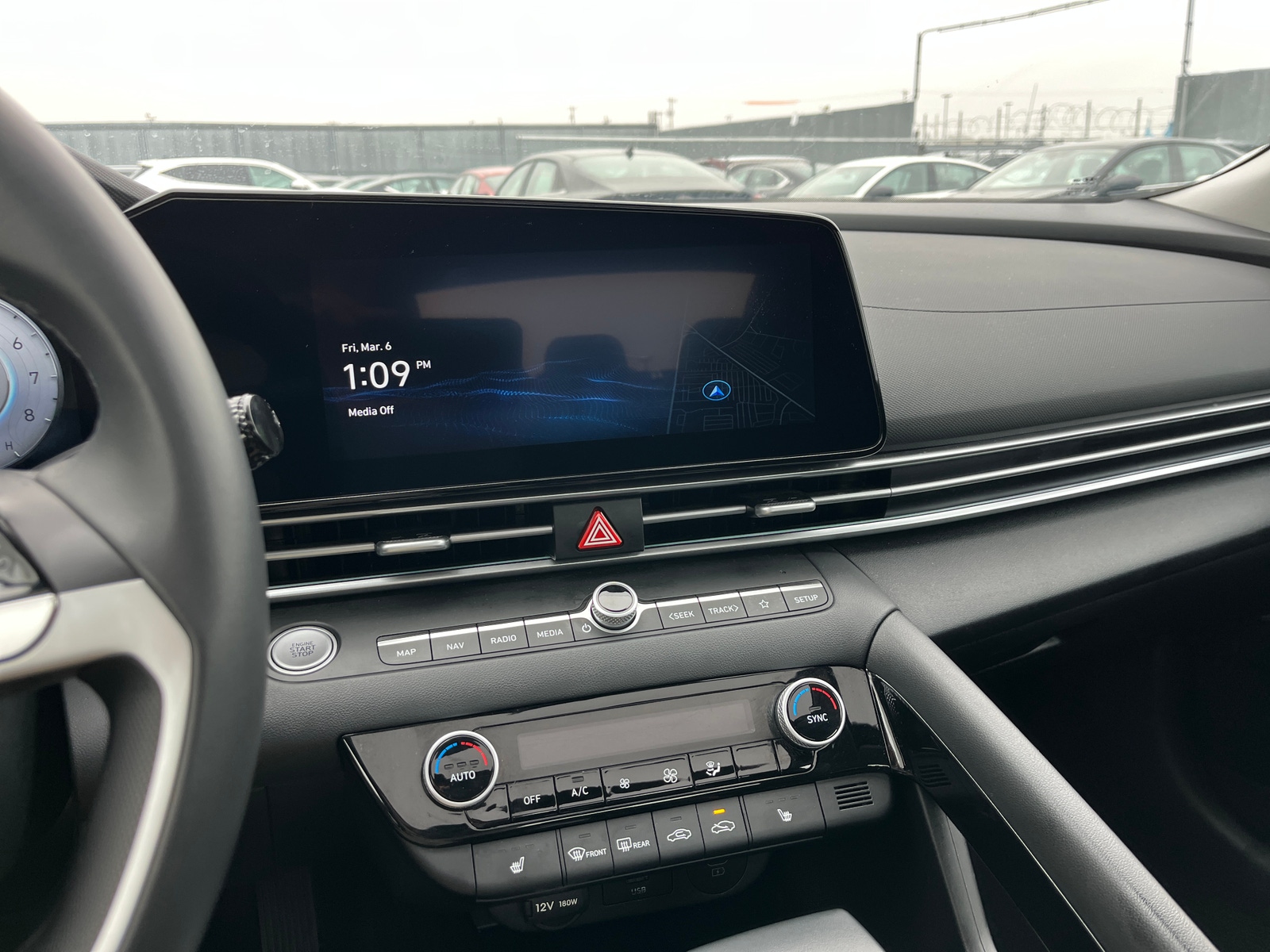 Thumbnail: 2025 Hyundai Elantra - 4