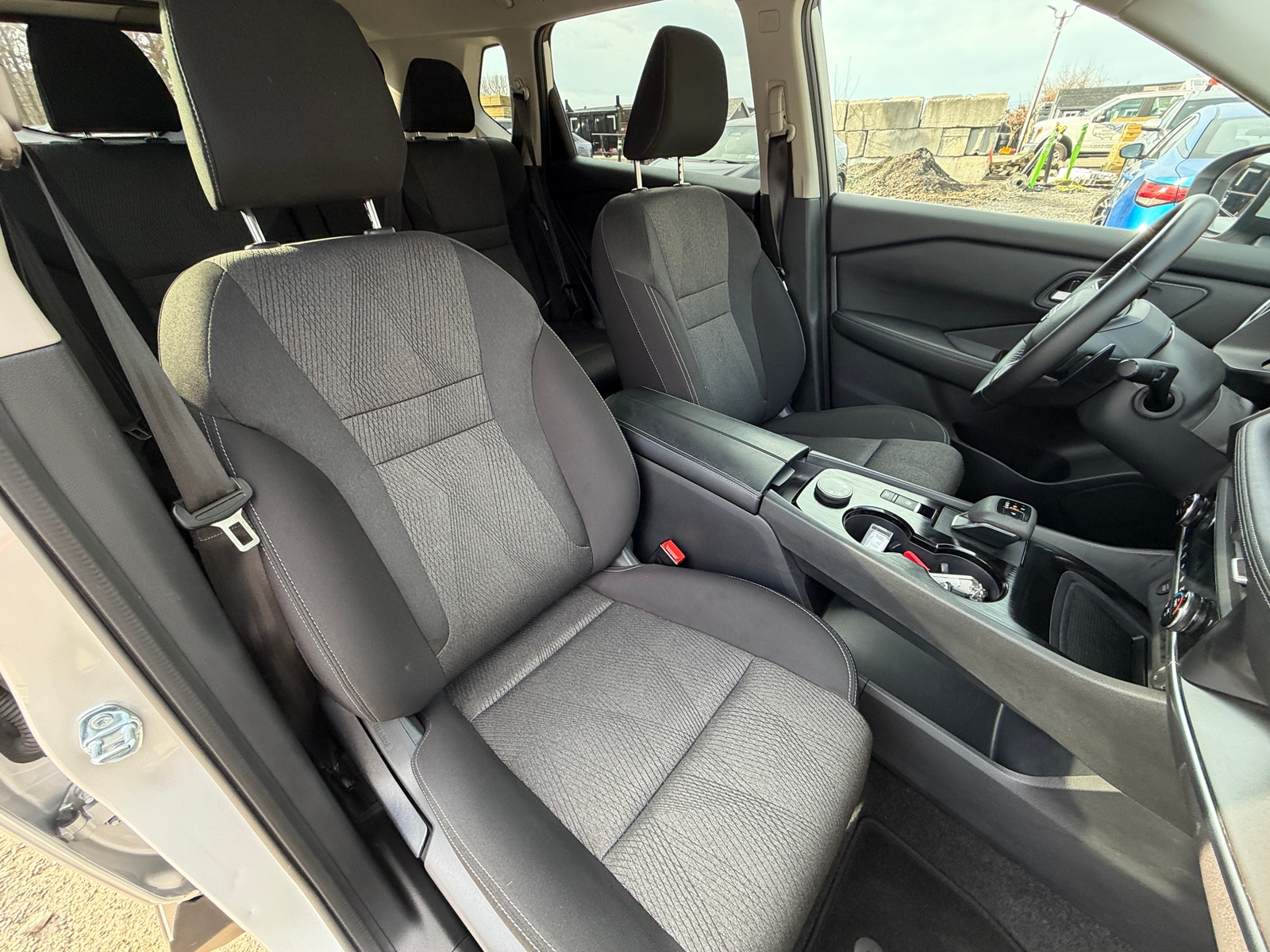 Thumbnail: 2025 Nissan Rogue - 2