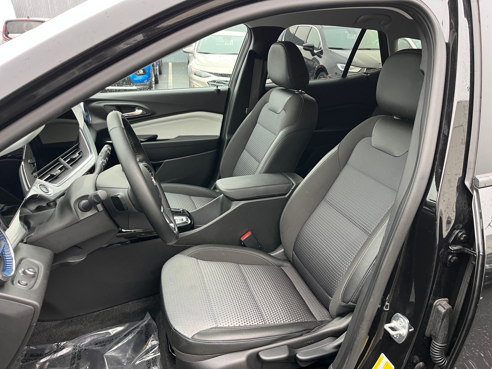 Thumbnail: 2025 Chevrolet Trax - 2