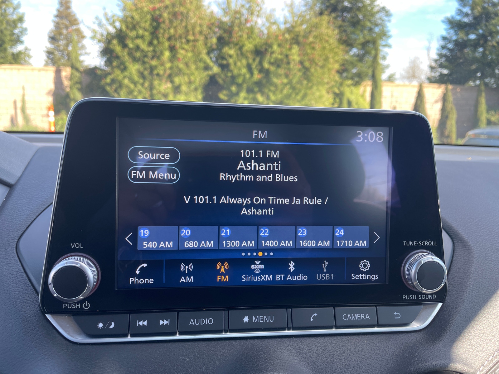 Thumbnail: 2025 Nissan Sentra - 4