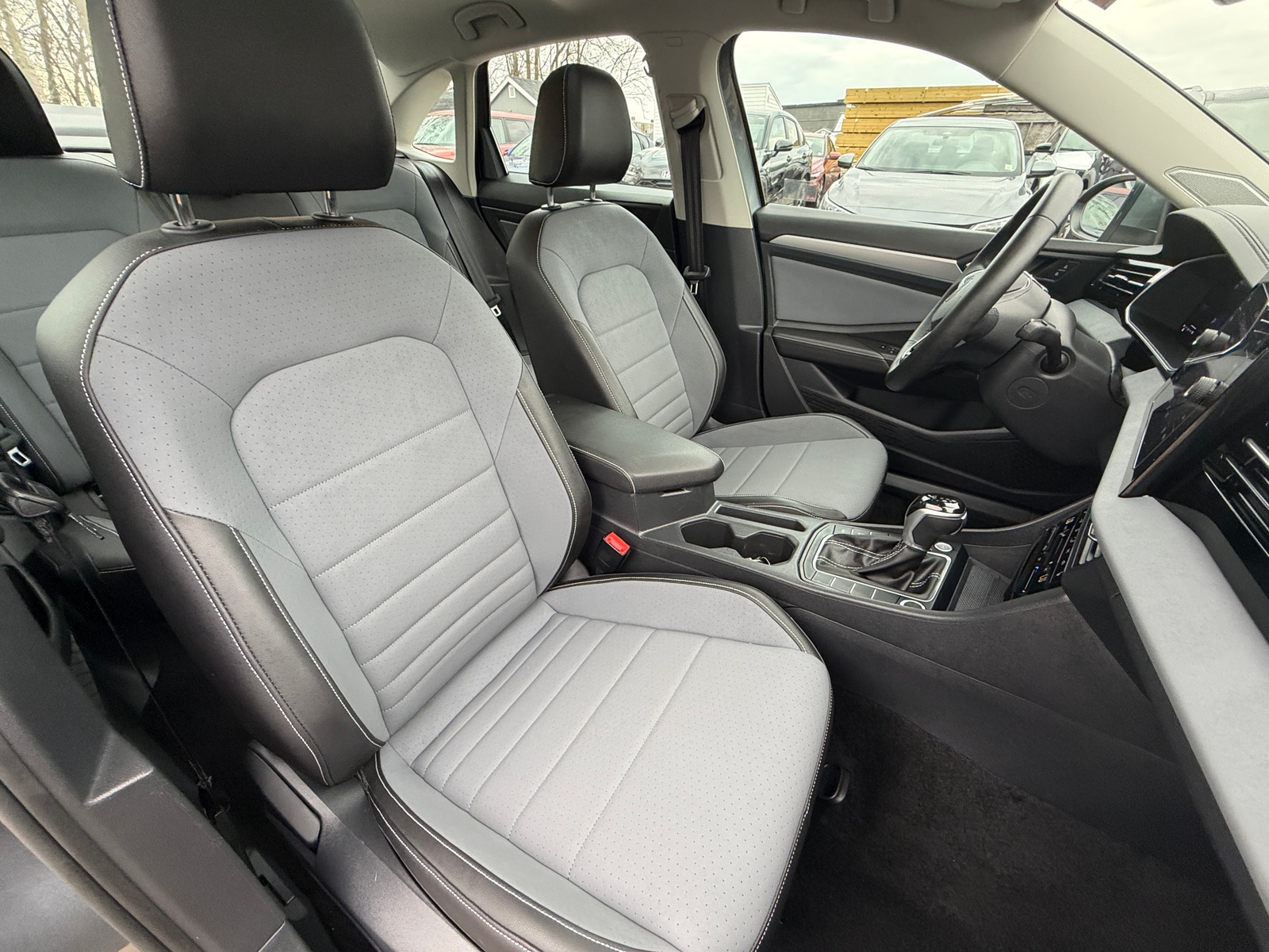 Thumbnail: 2025 Volkswagen Jetta - 2