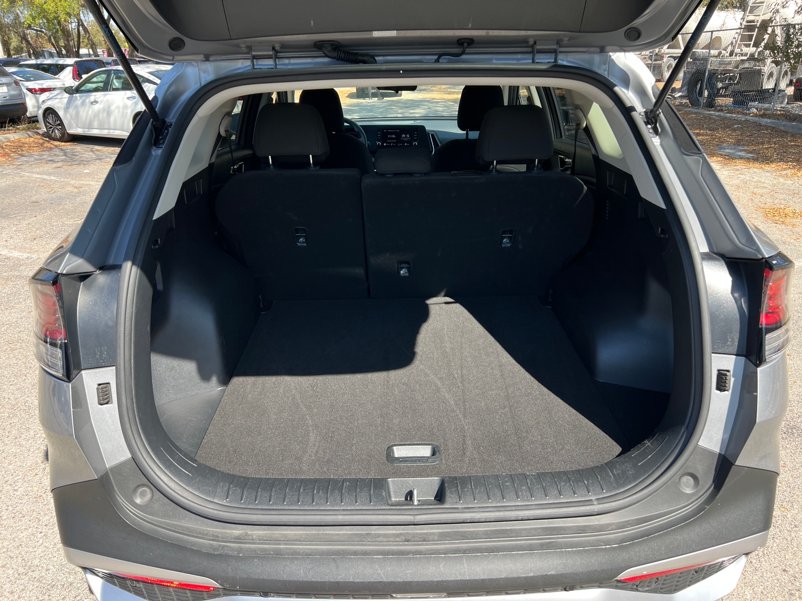 Thumbnail: 2025 Kia Sportage - 4