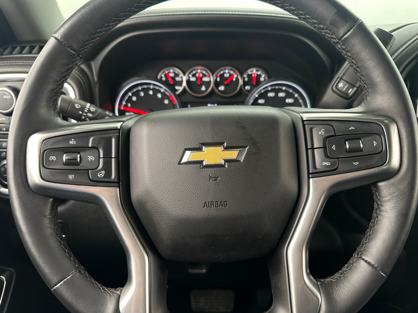 Thumbnail: 2021 Chevrolet Silverado 1500 - 4