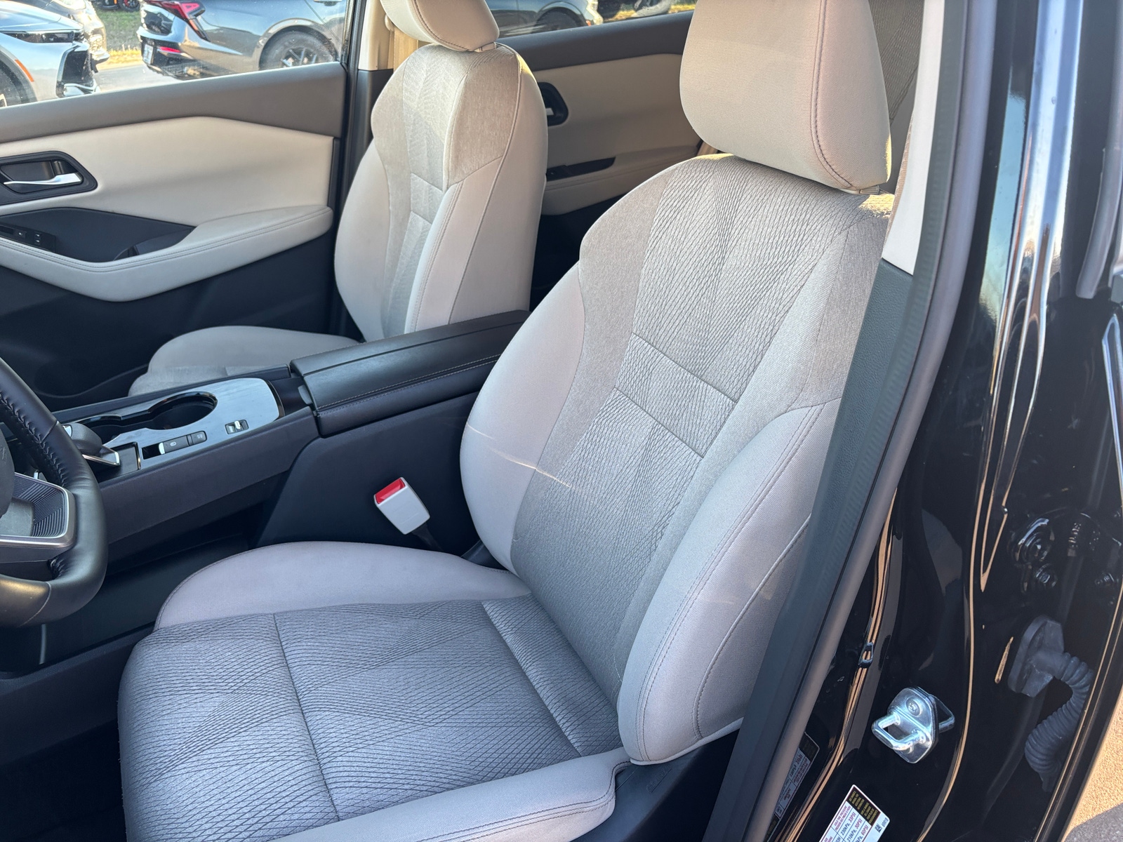 Thumbnail: 2025 Nissan Rogue - 2