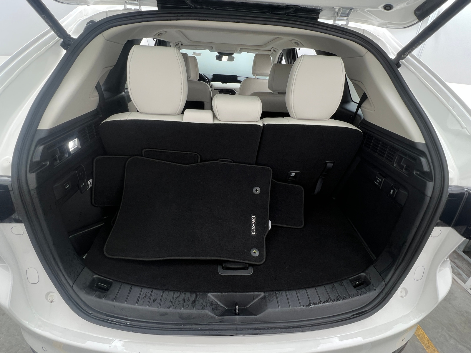 Thumbnail: 2025 Mazda CX-90 - 6