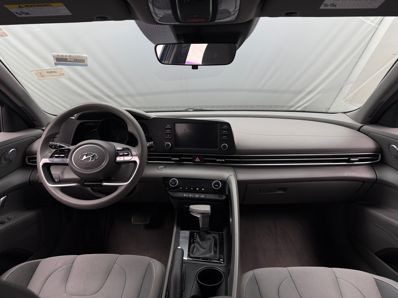 Thumbnail: 2023 Hyundai Elantra - 3