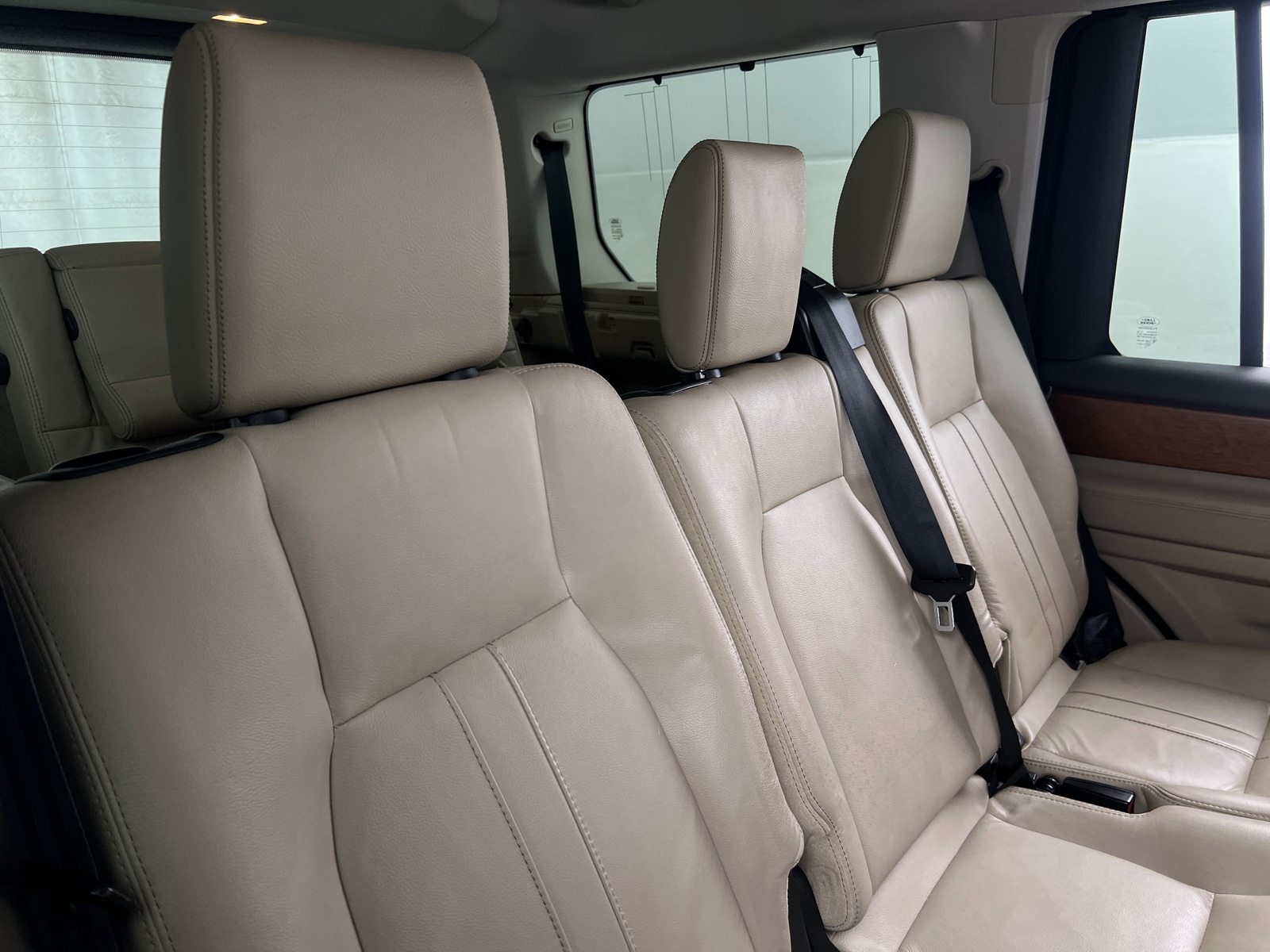 Thumbnail: 2015 Land Rover LR4 - 5