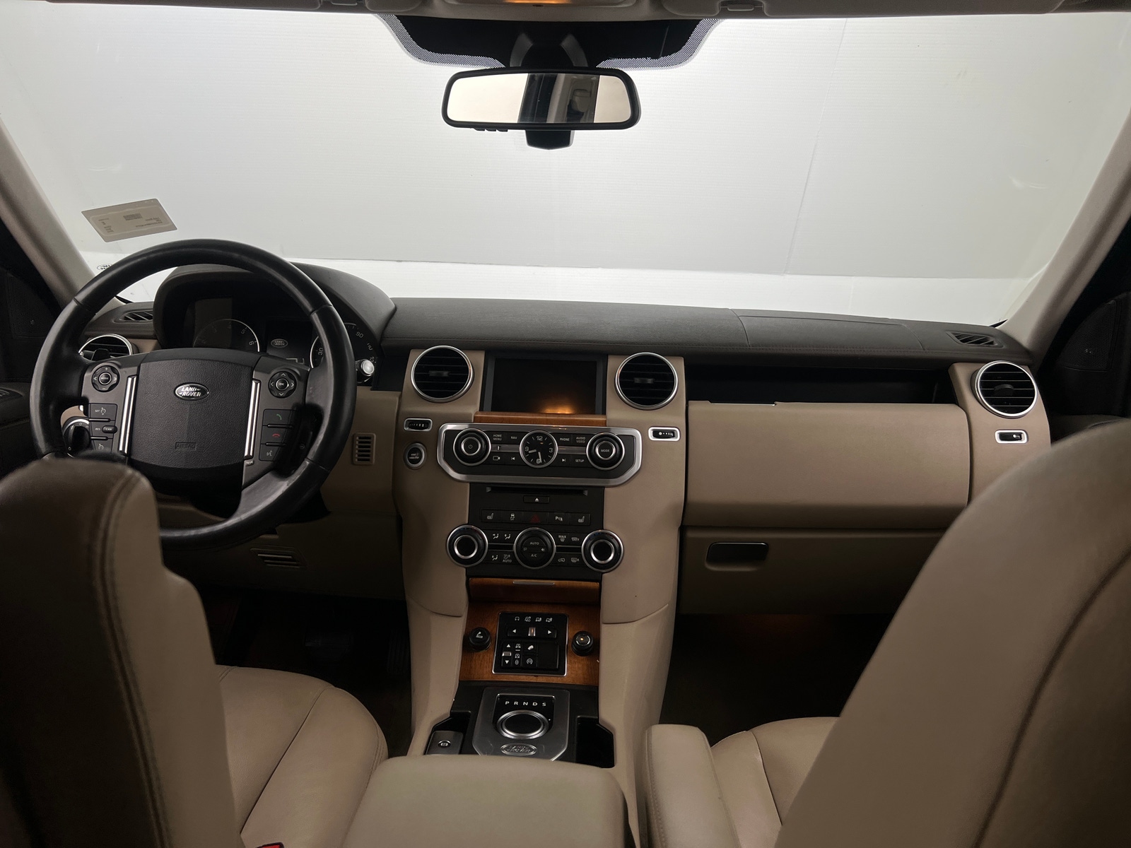 Thumbnail: 2015 Land Rover LR4 - 2