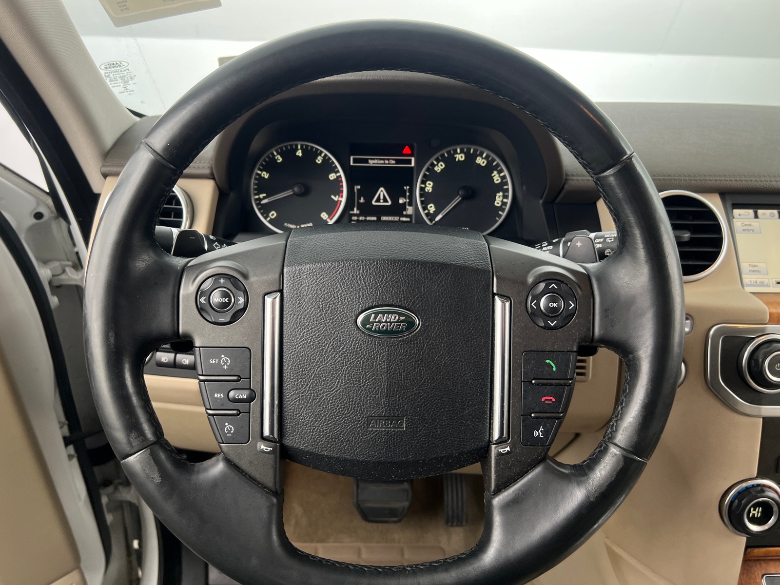 Thumbnail: 2015 Land Rover LR4 - 4