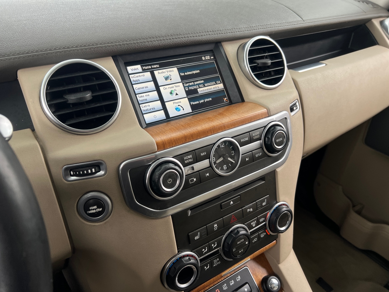 Thumbnail: 2015 Land Rover LR4 - 3