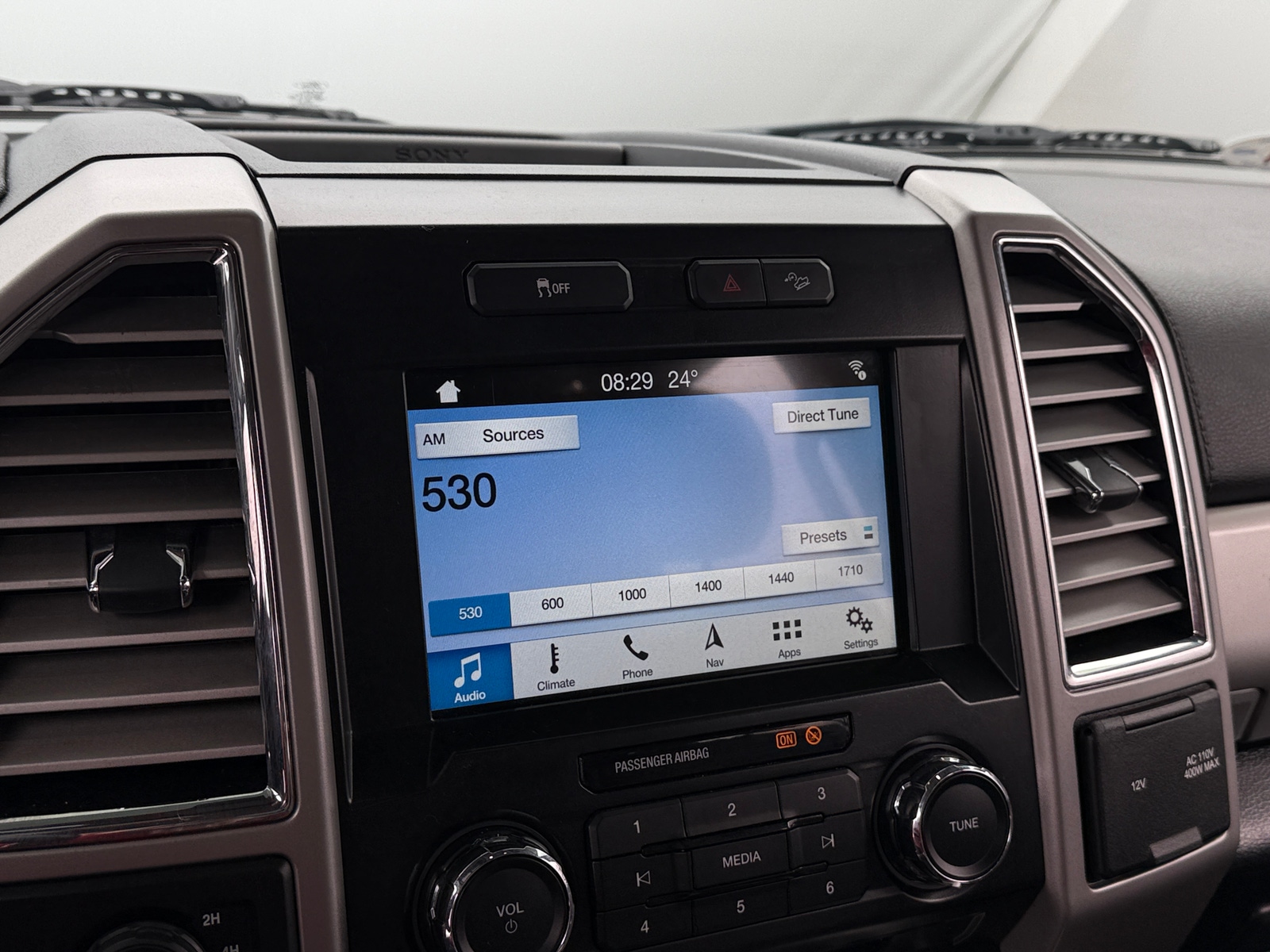 Thumbnail: 2017 Ford Econoline - 3