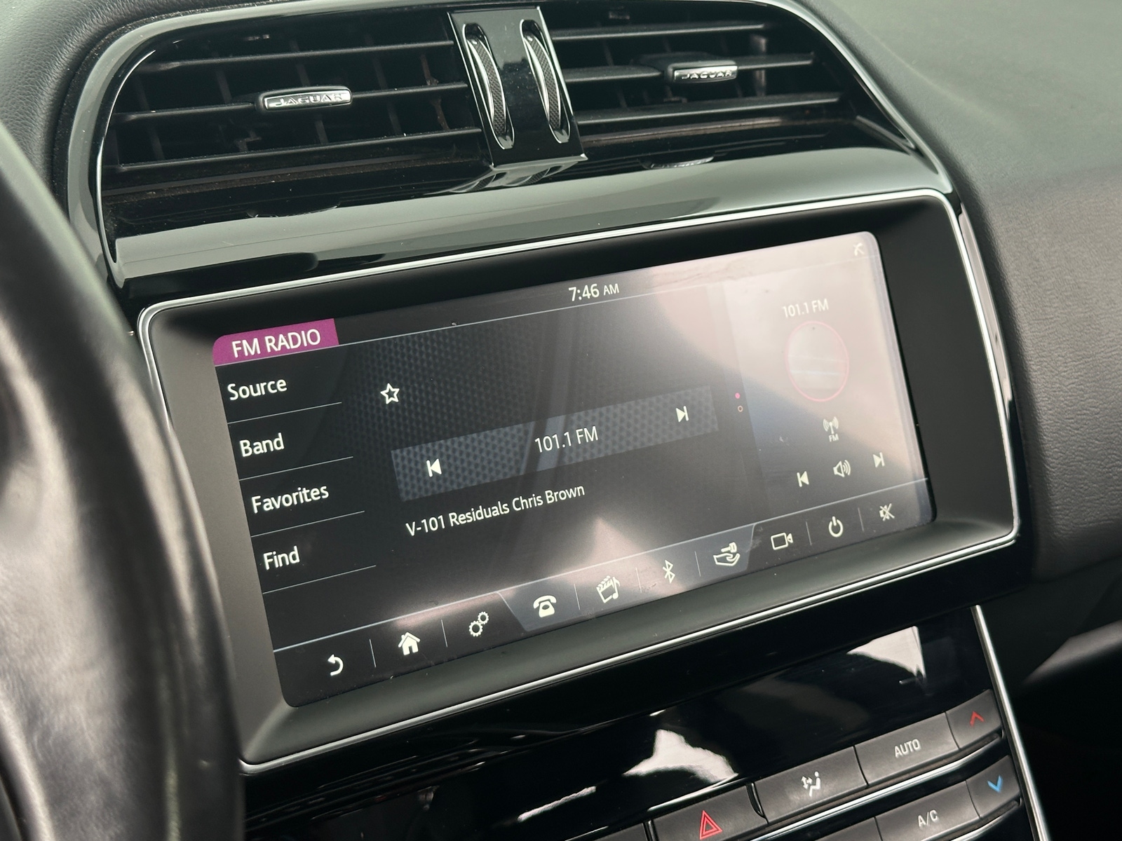 Thumbnail: 2019 Jaguar XE - 3