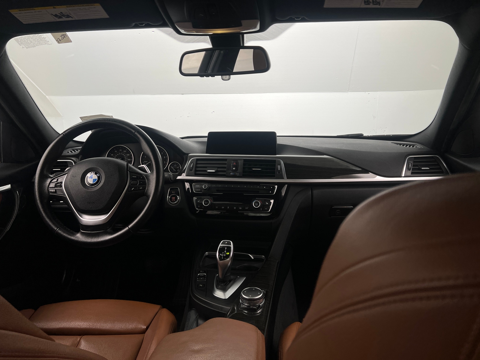 Thumbnail: 2016 BMW 3 Series - 2