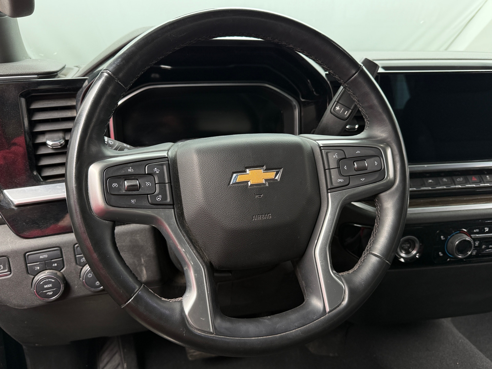 Thumbnail: 2023 Chevrolet Silverado 1500 - 5