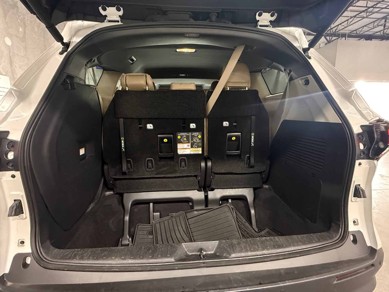 Thumbnail: 2023 Toyota Sienna - 6