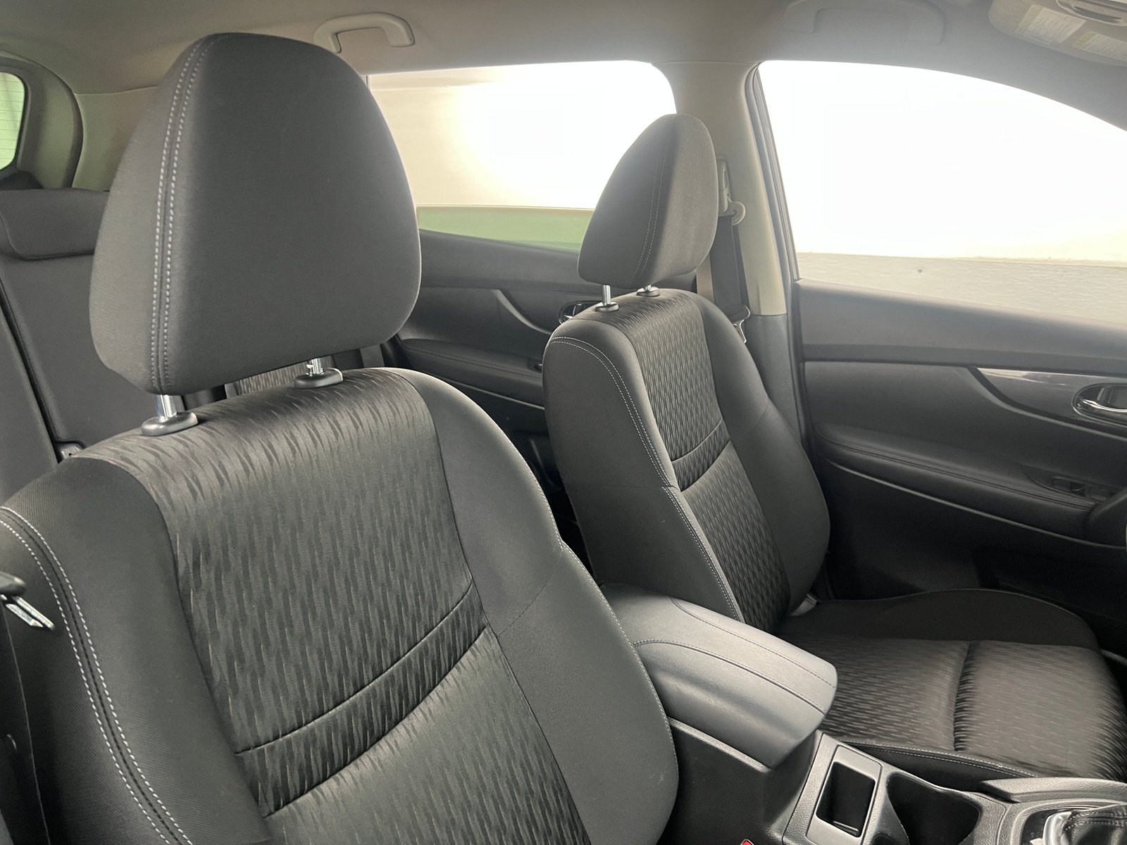 Thumbnail: 2017 Nissan Rogue - 2