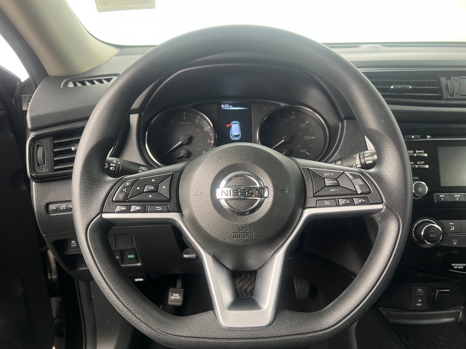 Thumbnail: 2017 Nissan Rogue - 5