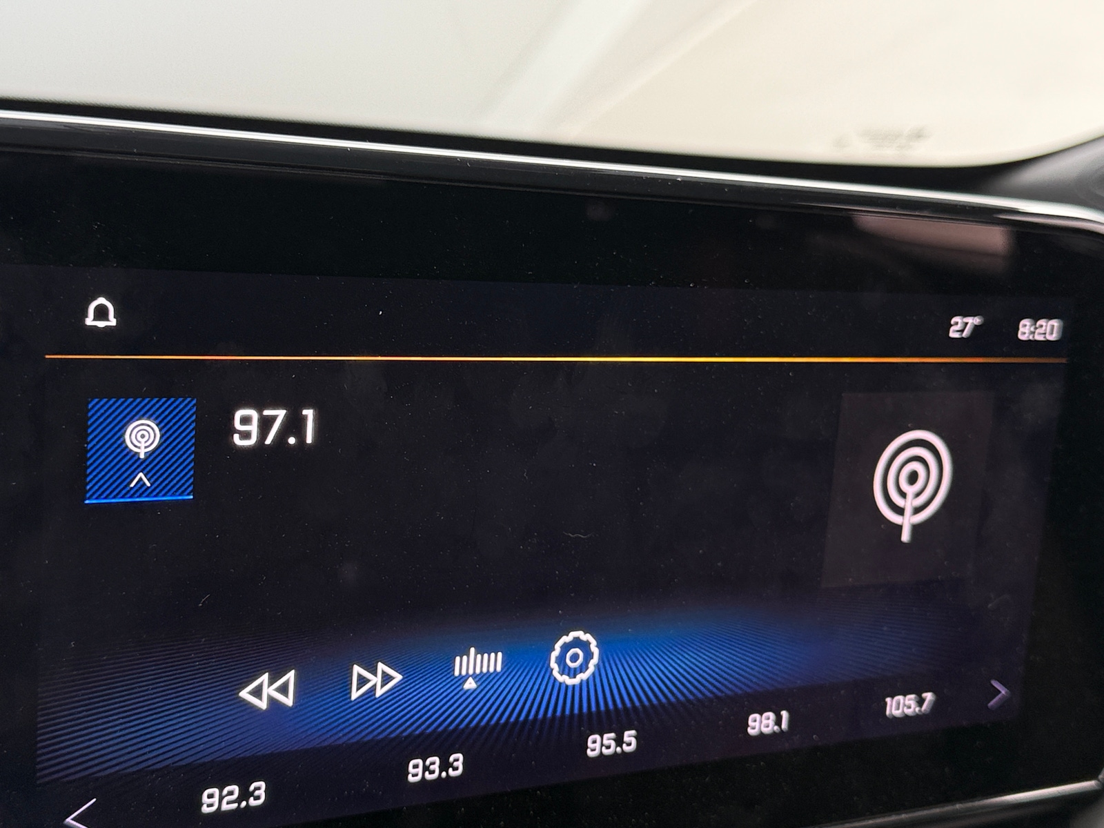 Thumbnail: 2024 Chevrolet Trax - 3