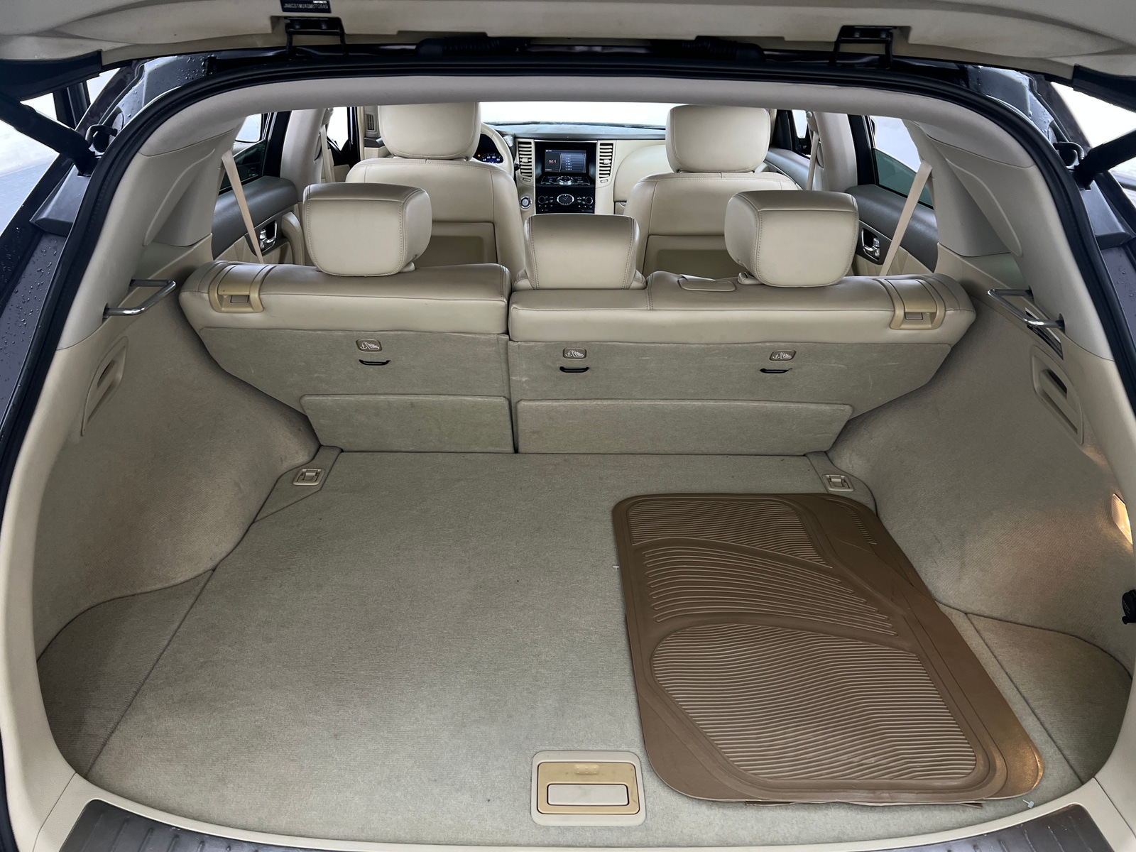 Thumbnail: 2016 INFINITI QX70 - 6