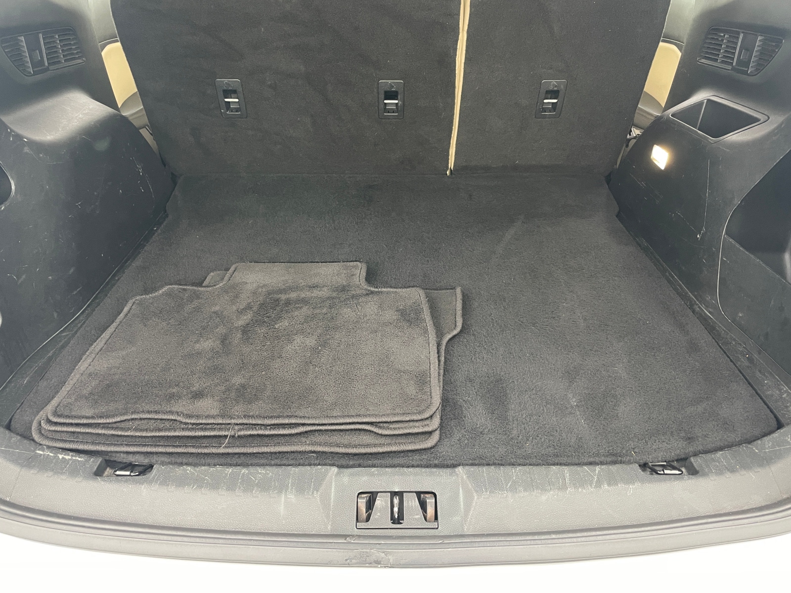 Thumbnail: 2021 Ford Edge - 7