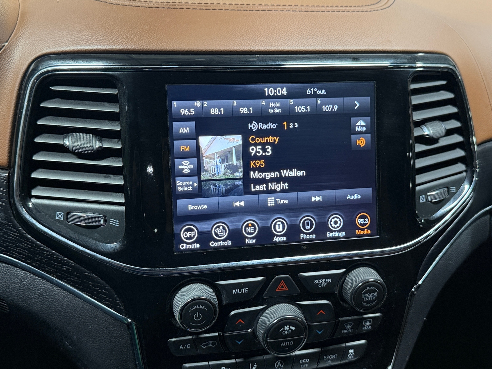 Thumbnail: 2020 Jeep Grand Cherokee - 3