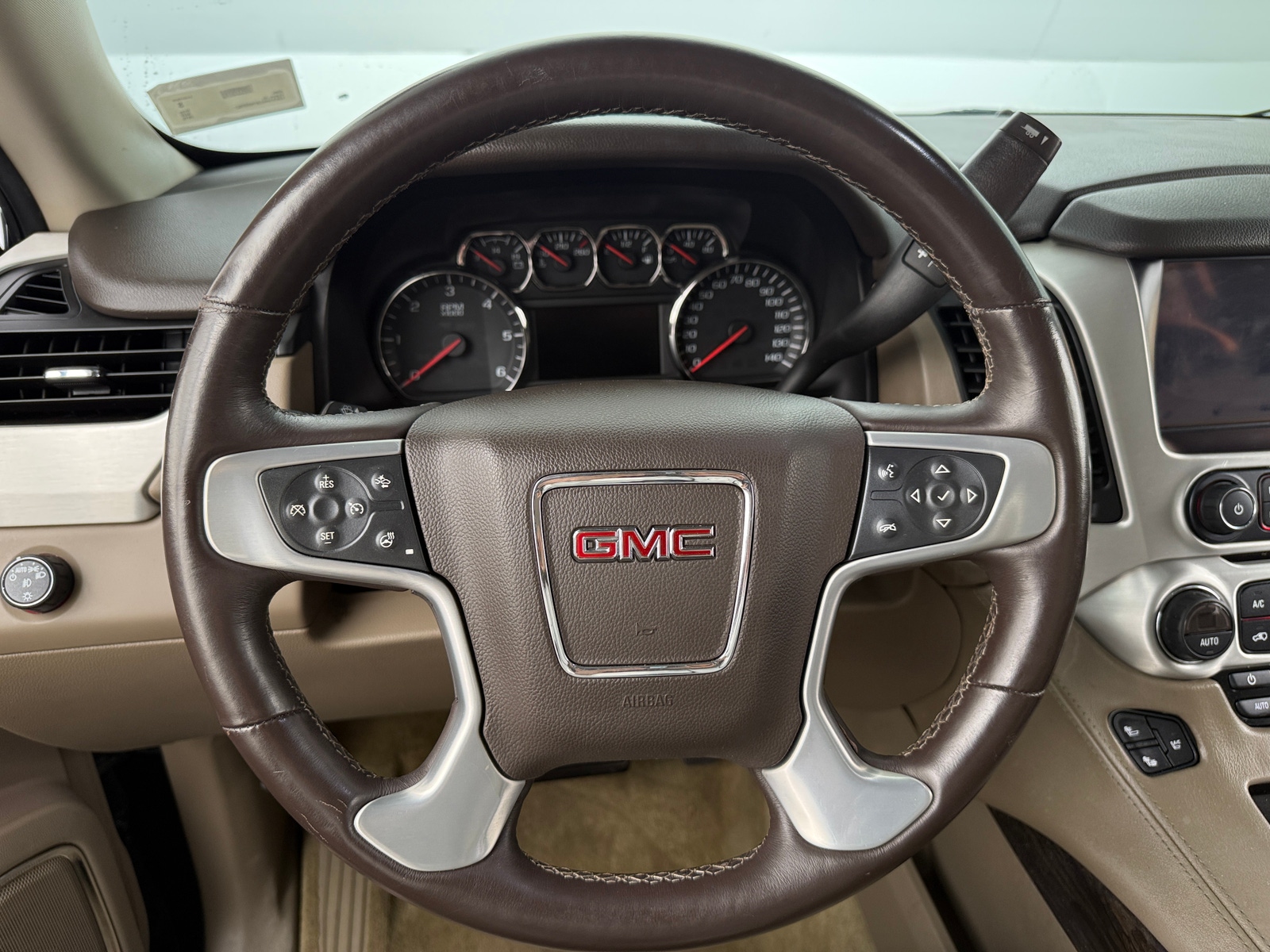 Thumbnail: 2015 GMC Yukon XL - 4