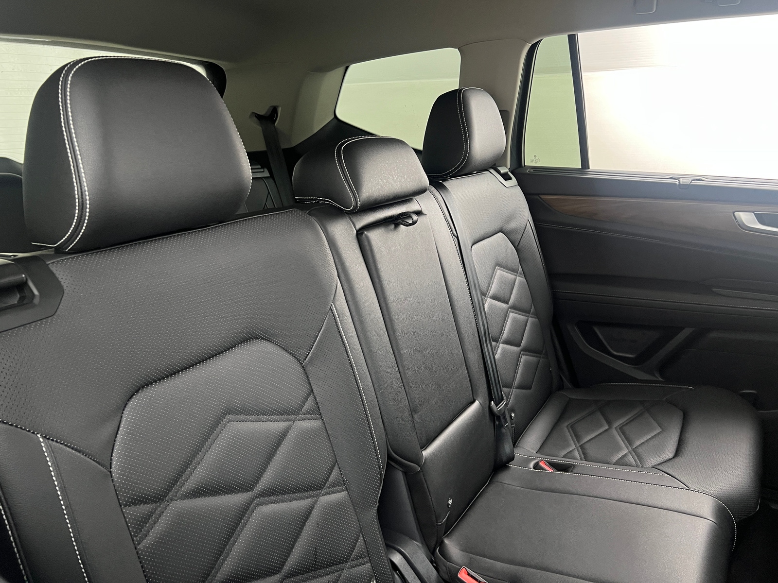 Thumbnail: 2025 Volkswagen Atlas - 5