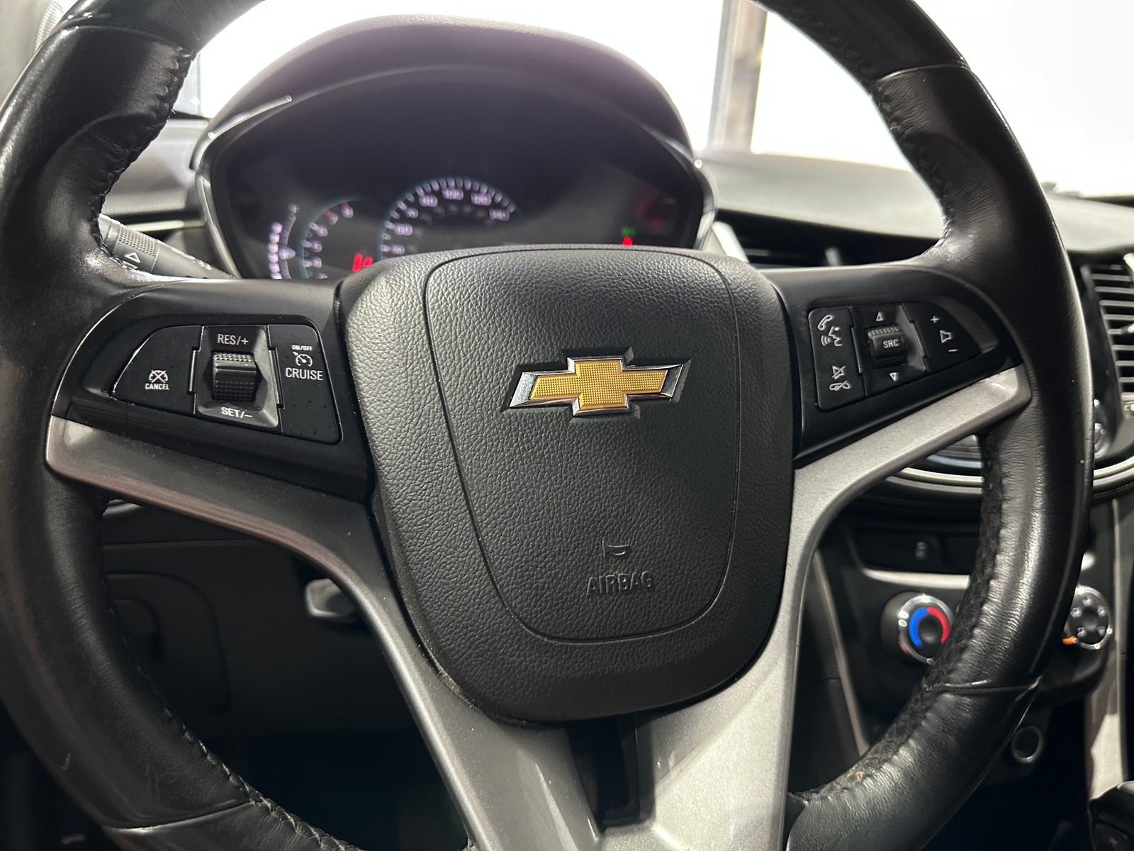 Thumbnail: 2018 Chevrolet Trax - 5