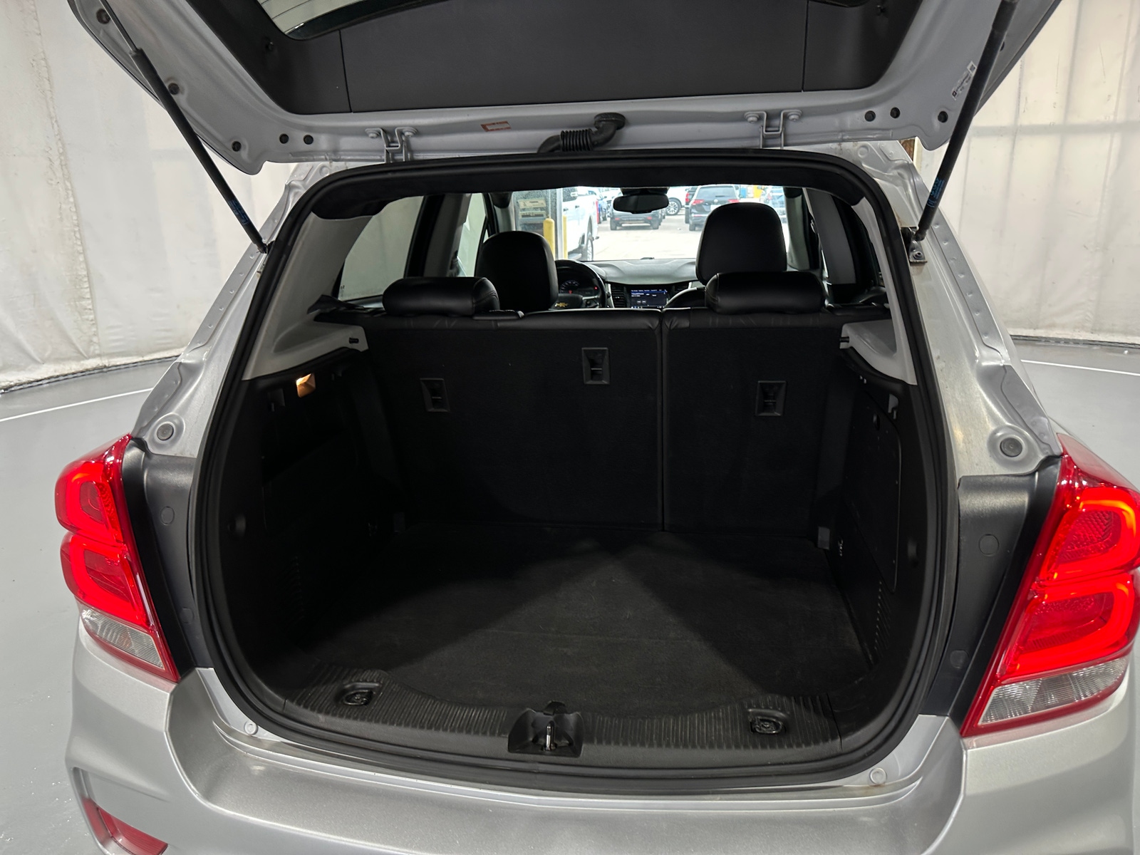 Thumbnail: 2018 Chevrolet Trax - 7