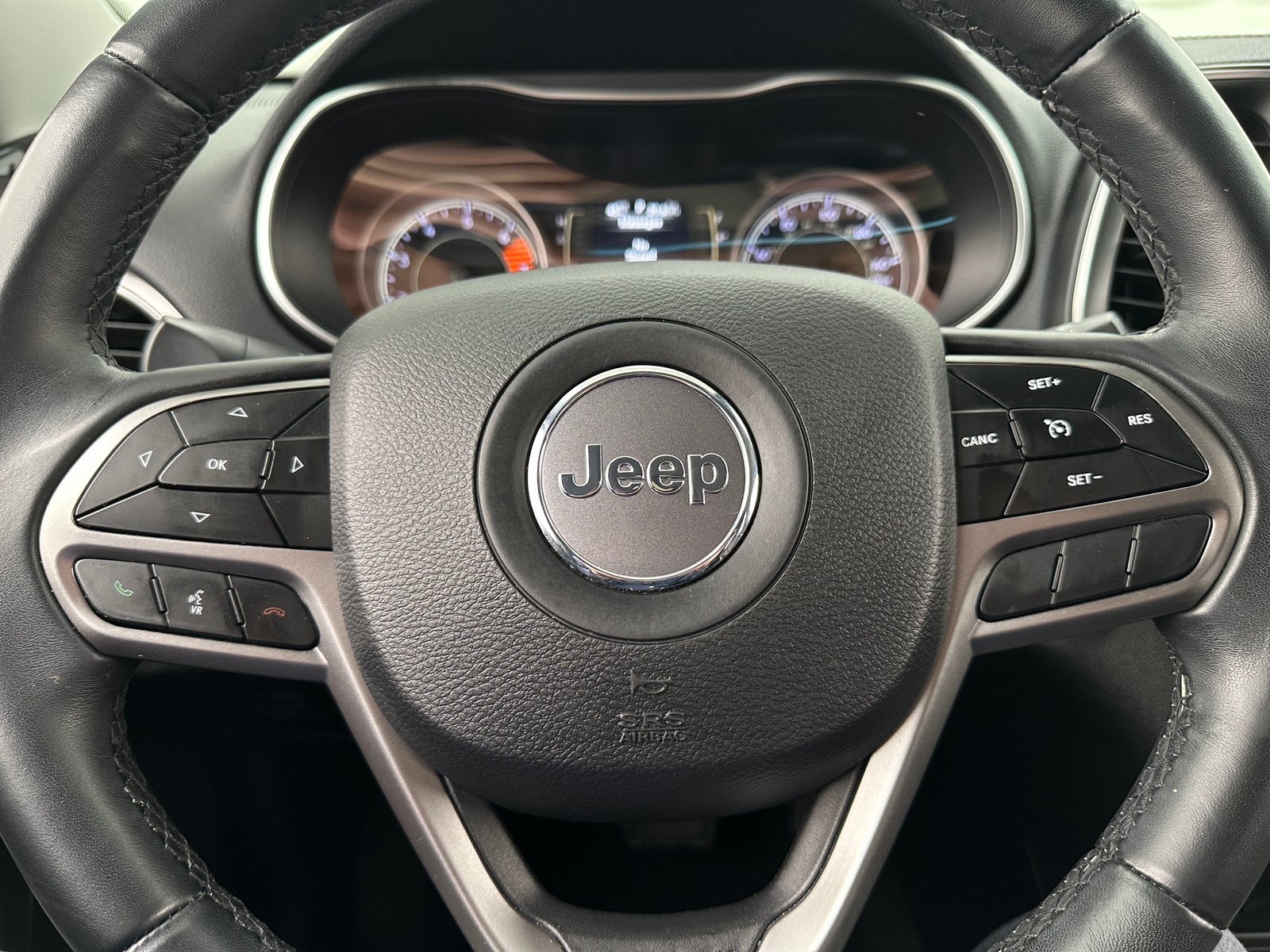 Thumbnail: 2019 Jeep Cherokee - 5
