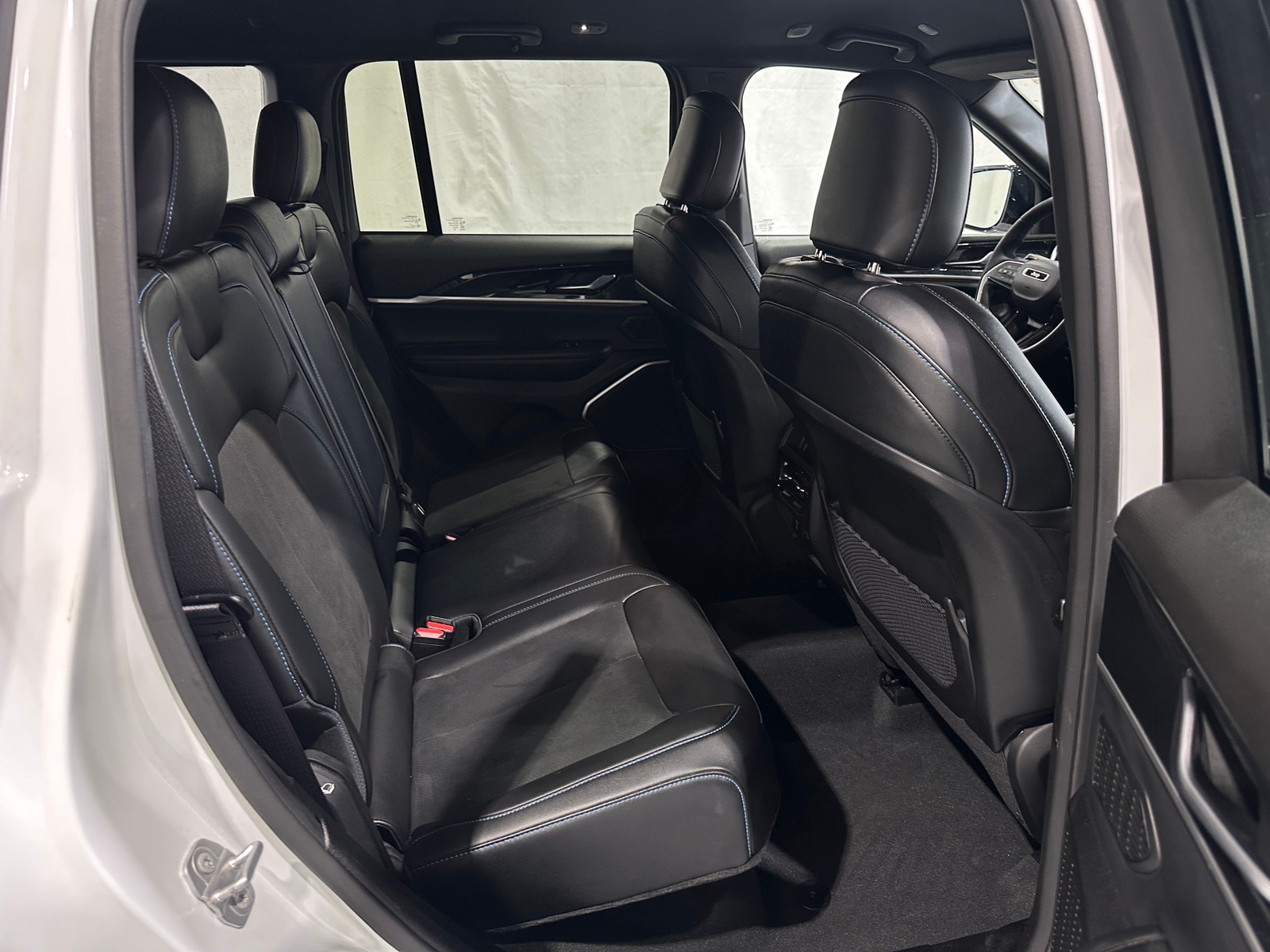 Thumbnail: 2022 Jeep Grand Cherokee - 5