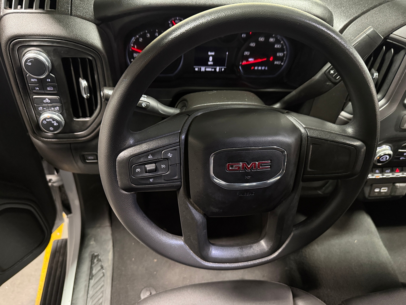 Thumbnail: 2023 GMC Sierra 1500 - 5