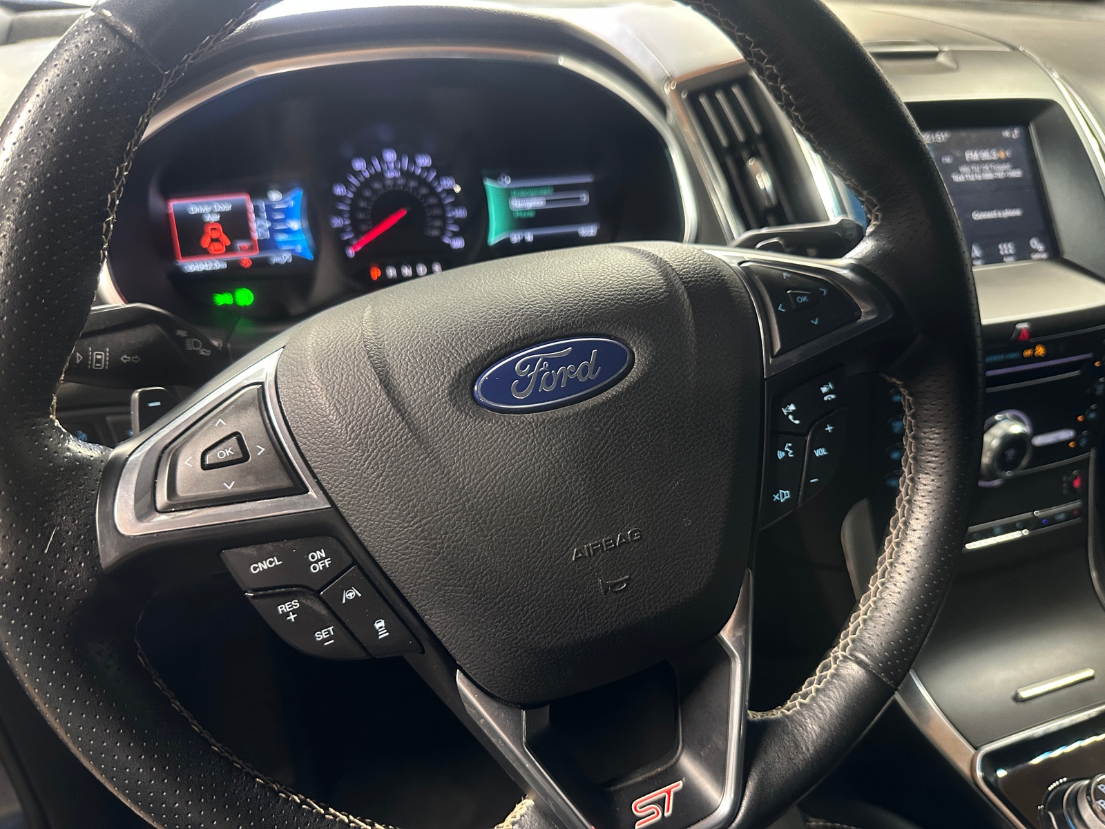 Thumbnail: 2019 Ford Edge - 4
