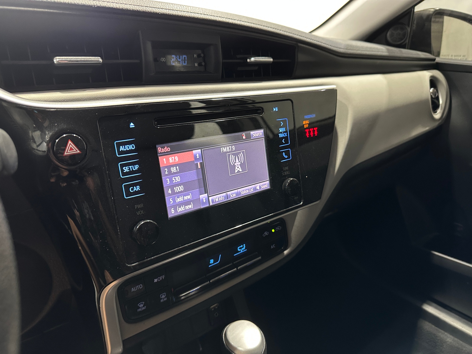 Thumbnail: 2018 Toyota Corolla - 4