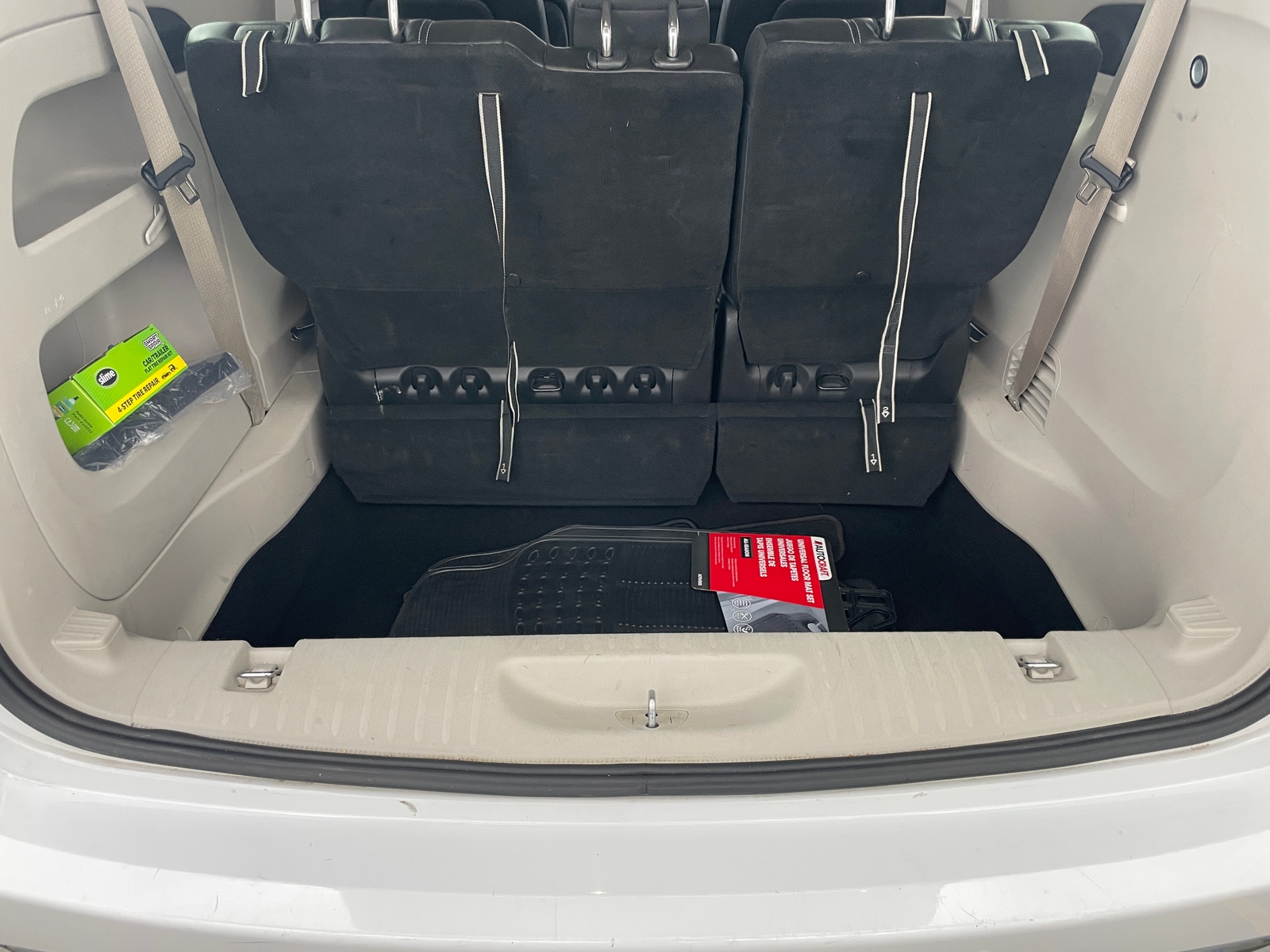 Thumbnail: 2023 Chrysler Pacifica - 6