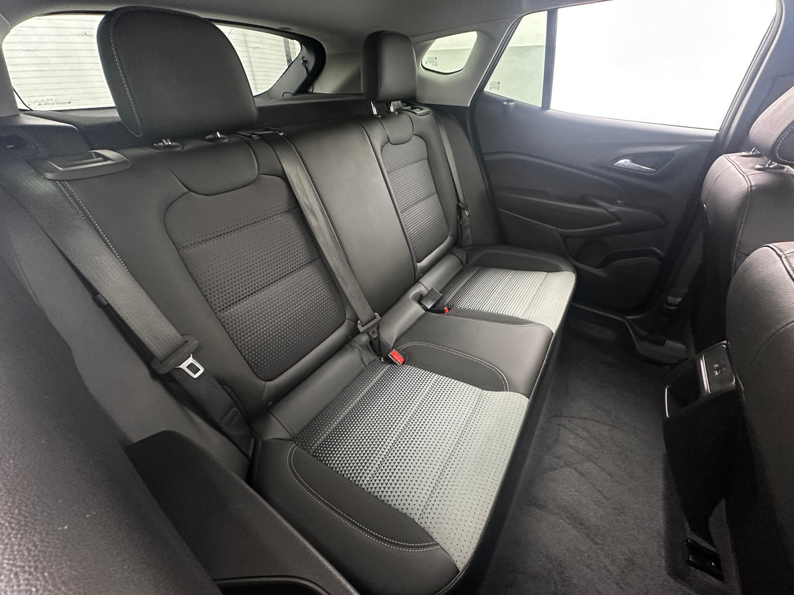 Thumbnail: 2025 Chevrolet Trax - 6