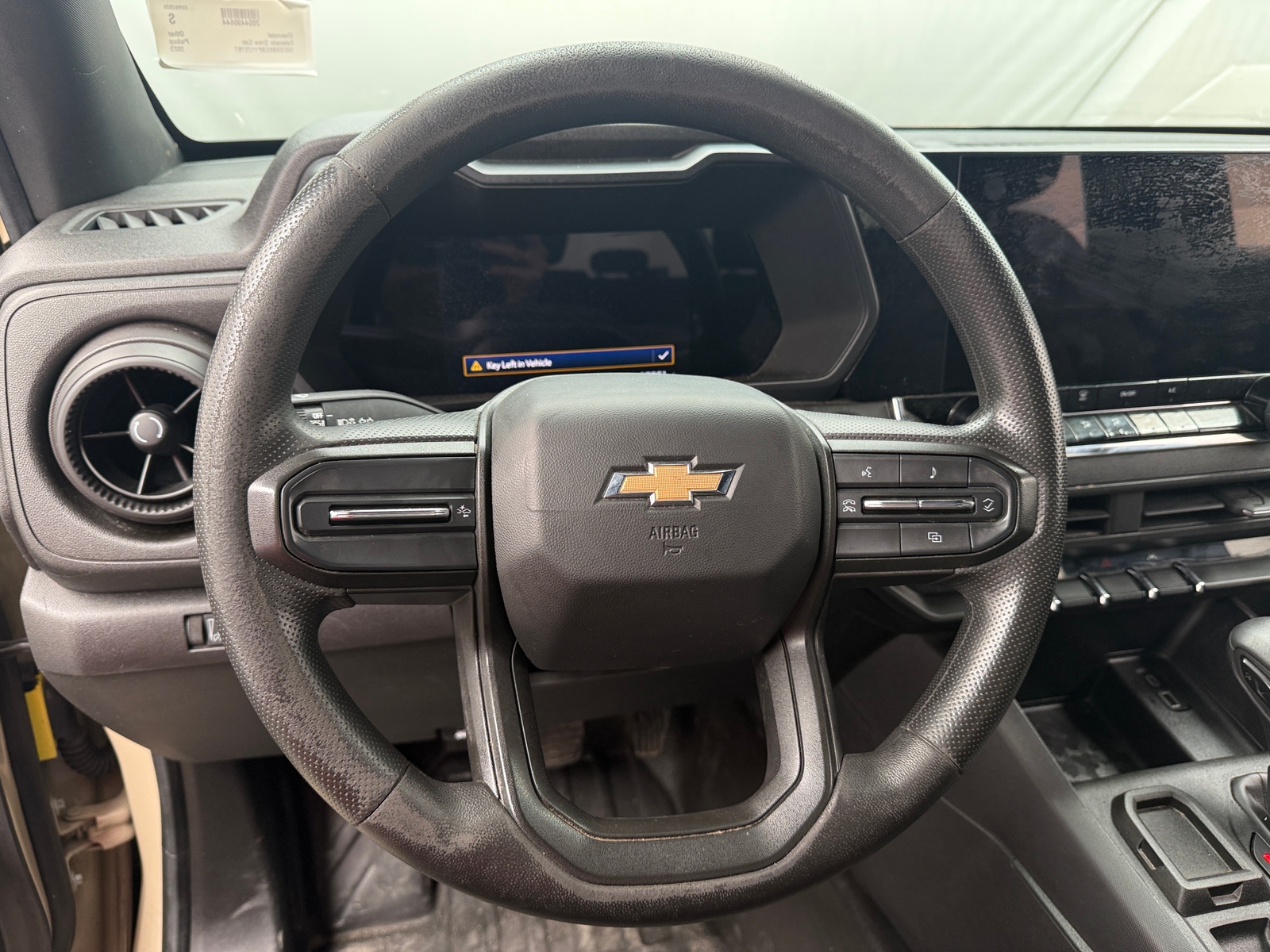 Thumbnail: 2023 Chevrolet Colorado - 5