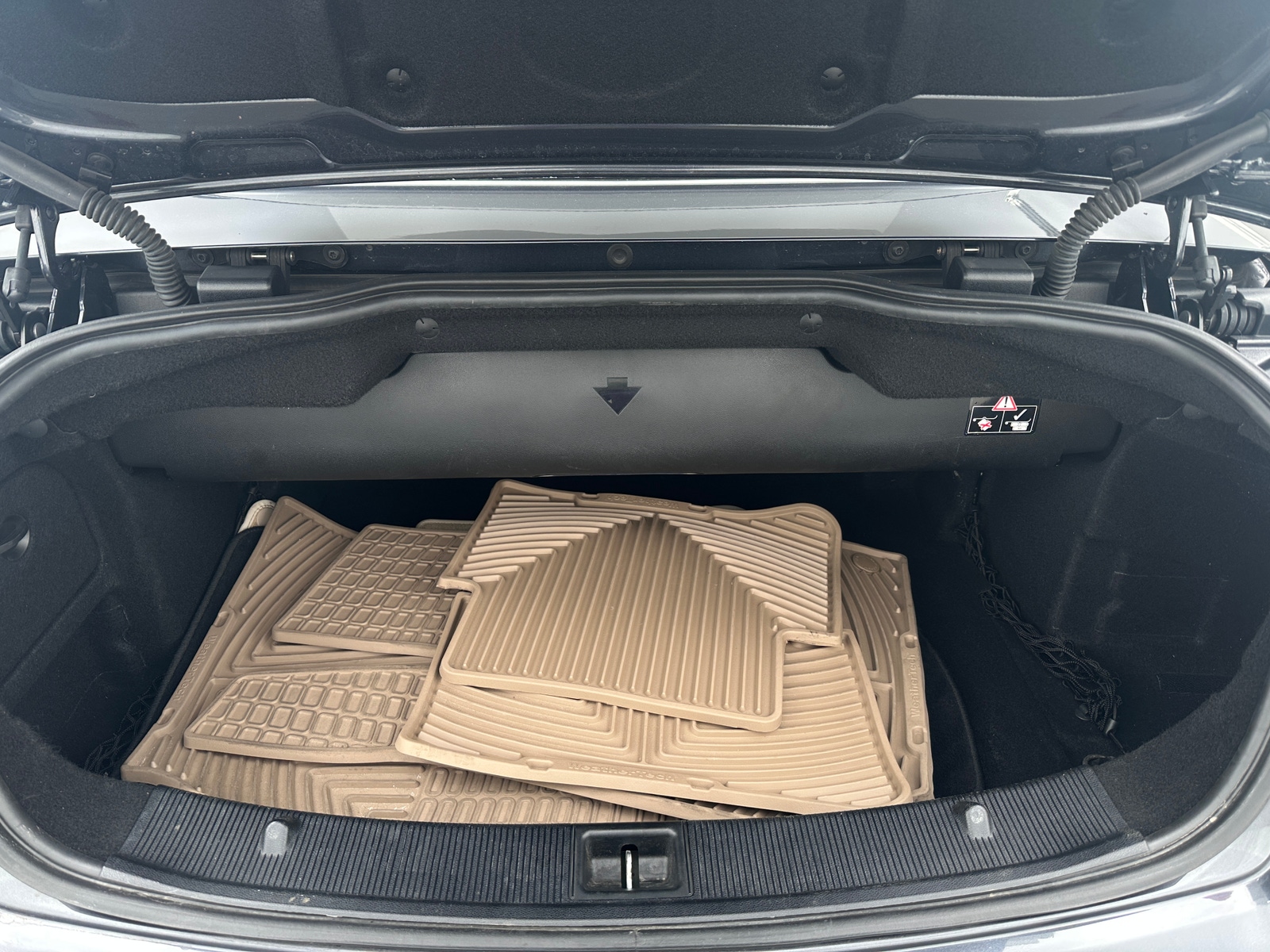 Thumbnail: 2014 Mercedes-Benz E-Class - 6