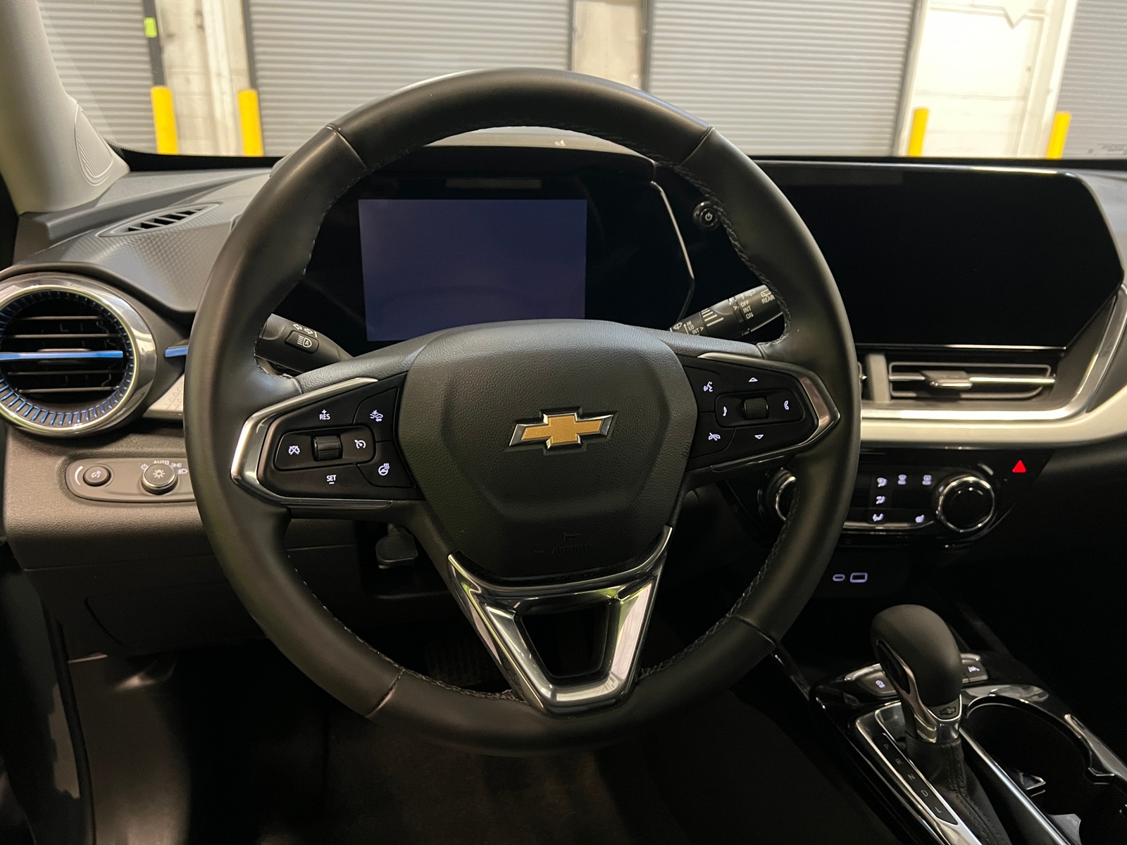 Thumbnail: 2025 Chevrolet Trax - 5