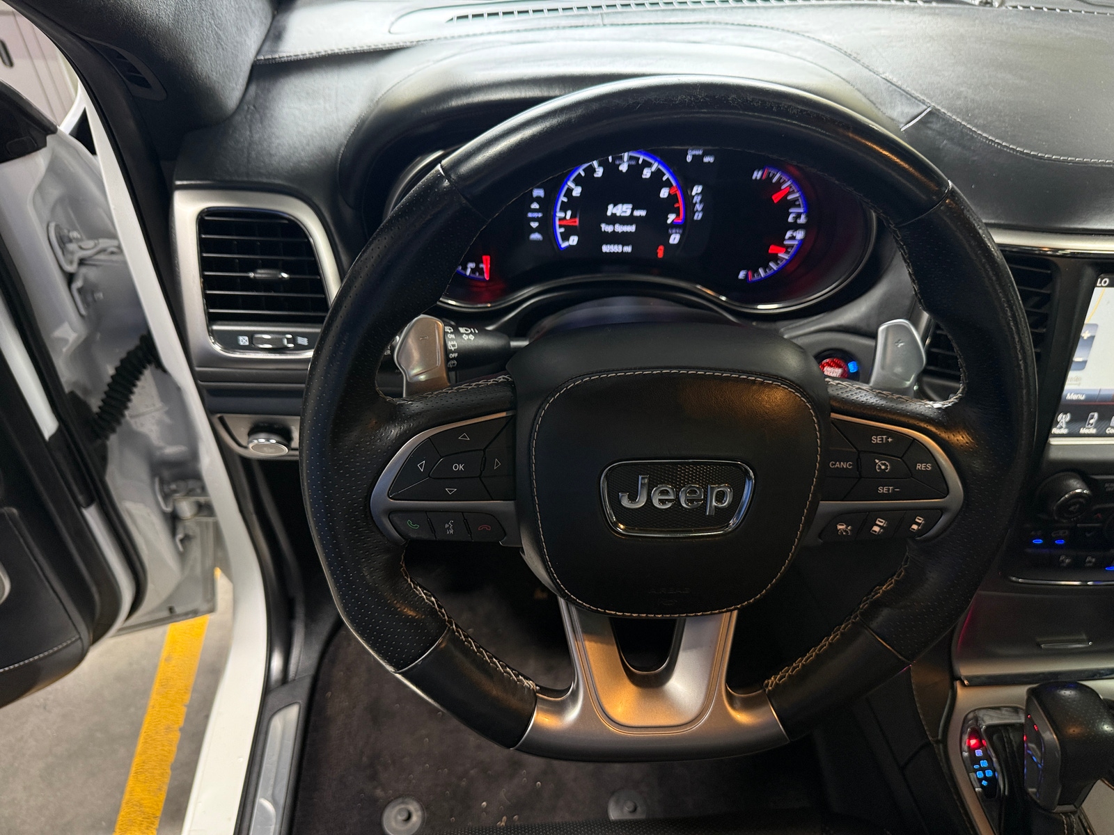 Thumbnail: 2017 Jeep Grand Cherokee - 4